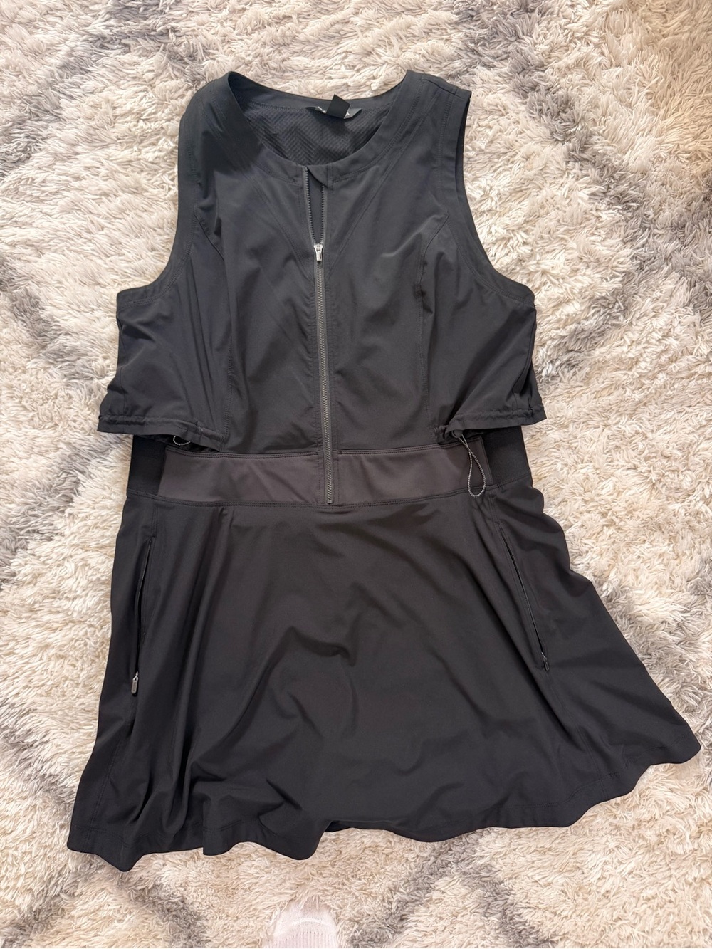 Like New! Athleta Venture Out Dress - Women’s Size 14